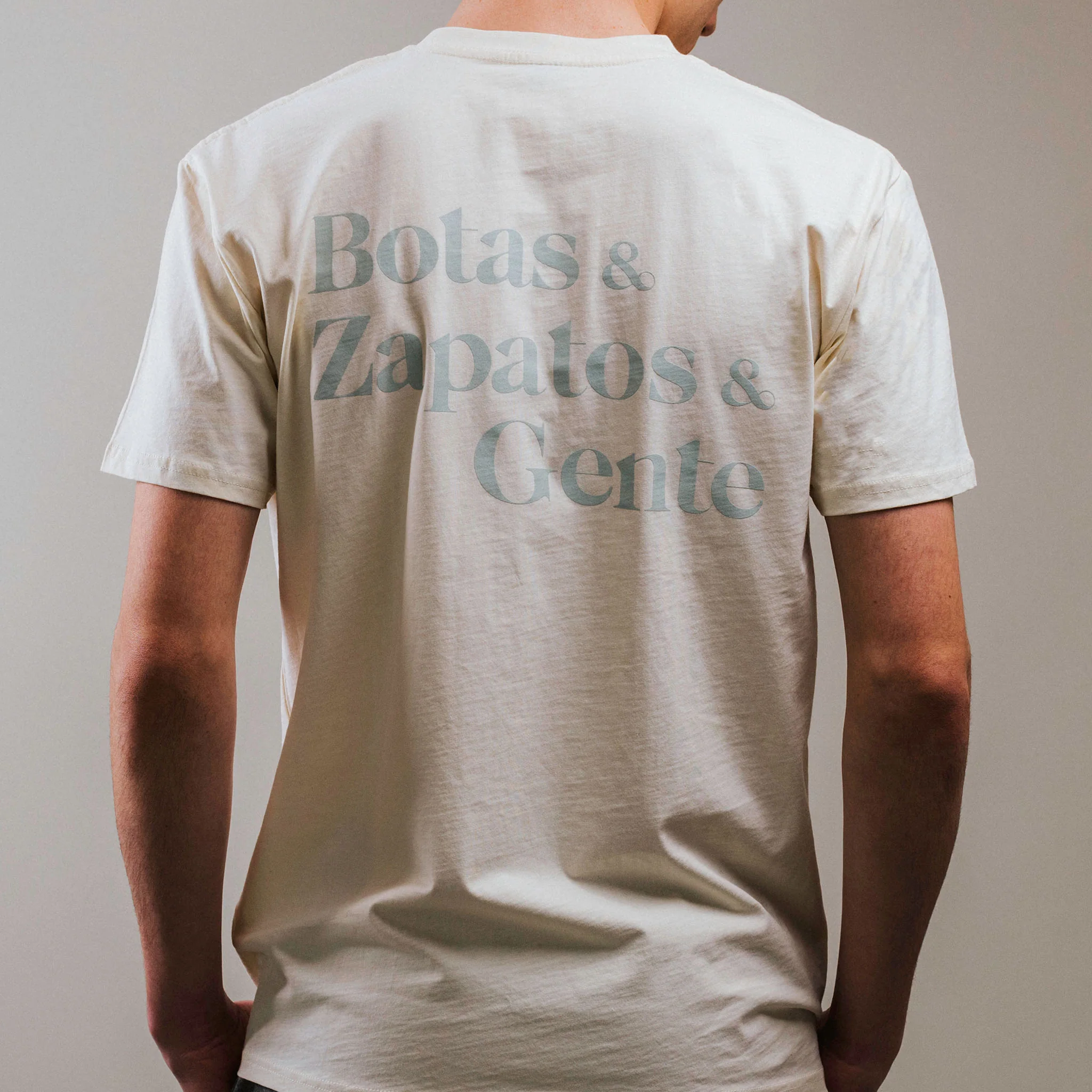 Botas T-Shirt in Cream